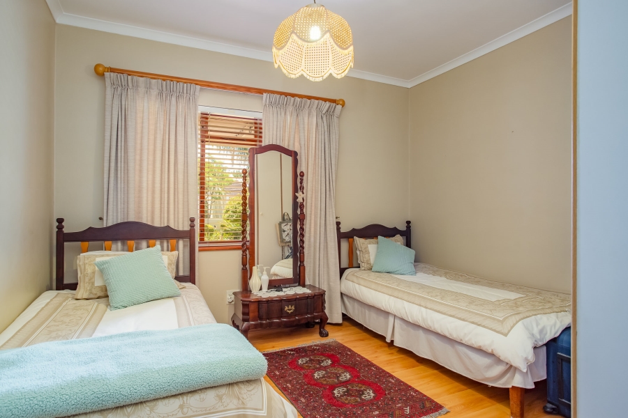 2 Bedroom Property for Sale in De Oude Renbaan Western Cape